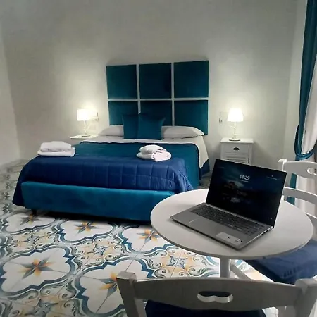 Neapolis Santa Lucia Penzion 4*